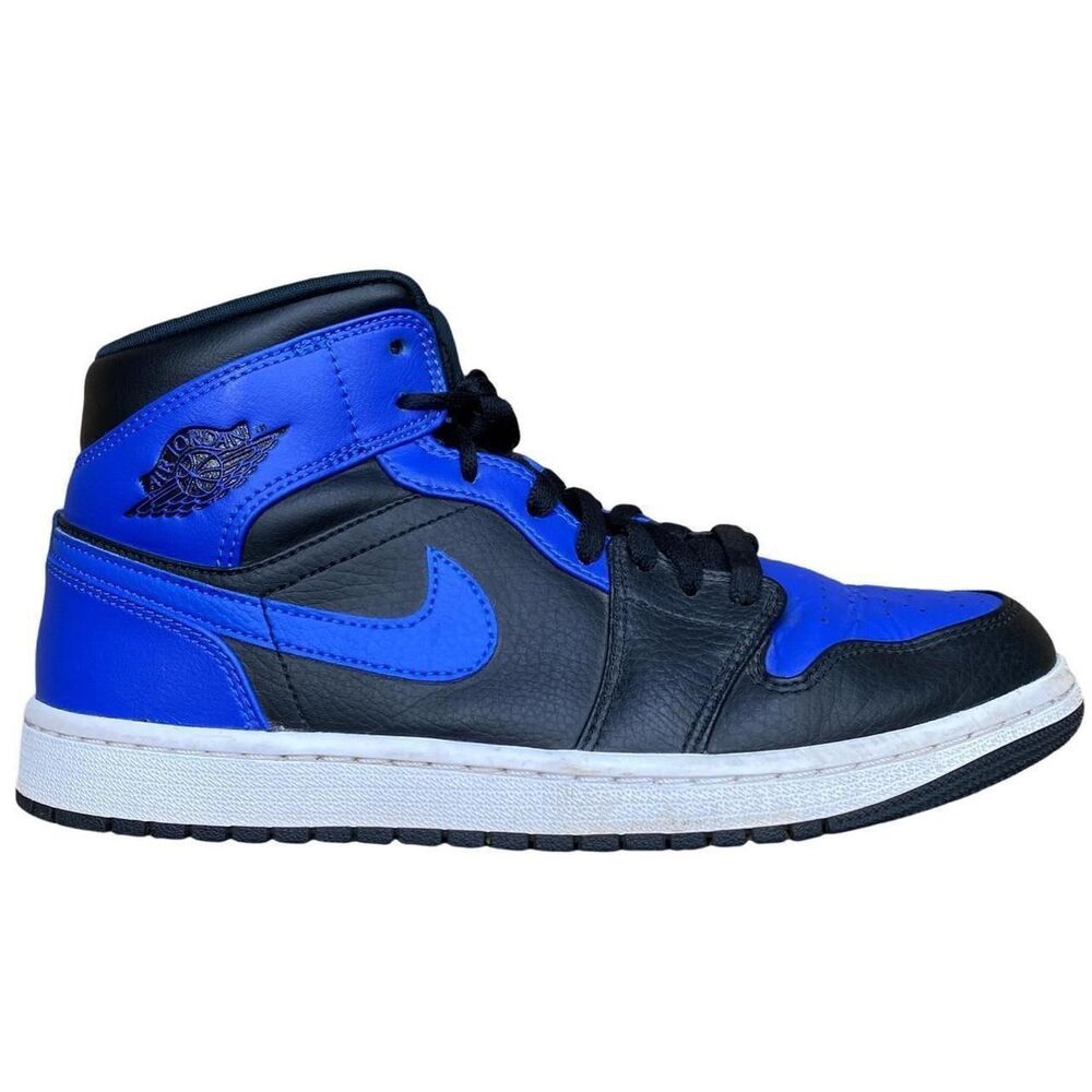 Jordan Women's Blue and Black Trainers